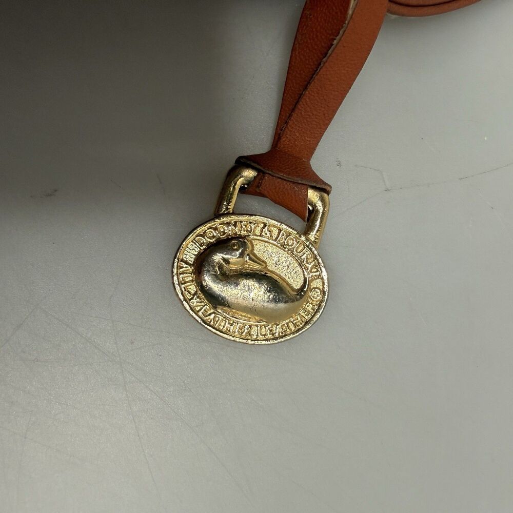 Vintage Dooney & Bourke Leather Crossbody Clutch Missing Front Patch GUC - Picture 14 of 16
